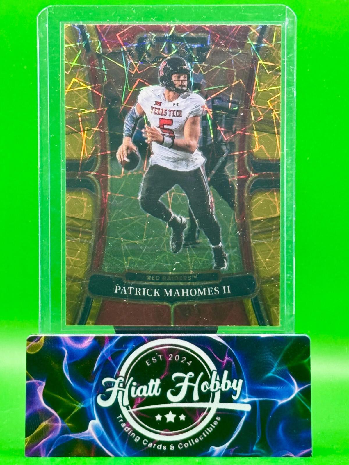2023 Panini Select Draft Picks - Patrick Mahomes II #26 - Gold Lazer Prizm