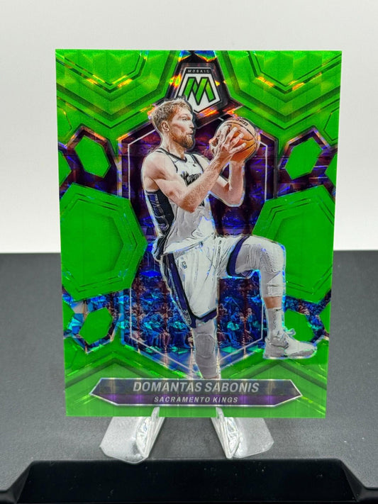 2023-24 Panini Mosaic - Domantas Sabonis #42 - Neon Green Mosaic /10