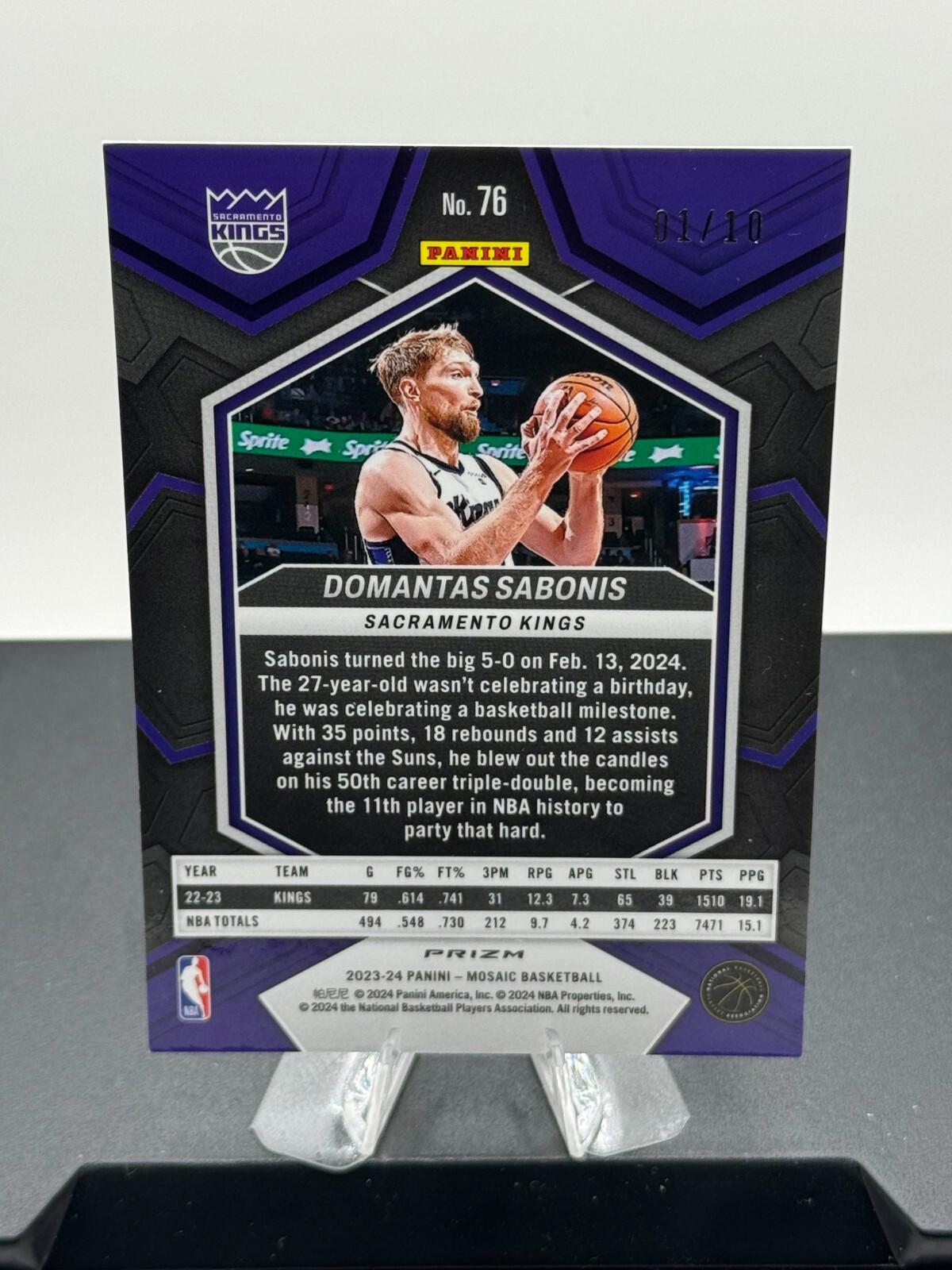 2023-24 Panini Mosaic - Domantas Sabonis #42 - Neon Green Mosaic /10