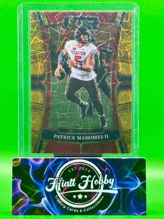 2023 Panini Select Draft Picks - Patrick Mahomes II #26 - Gold Lazer Prizm