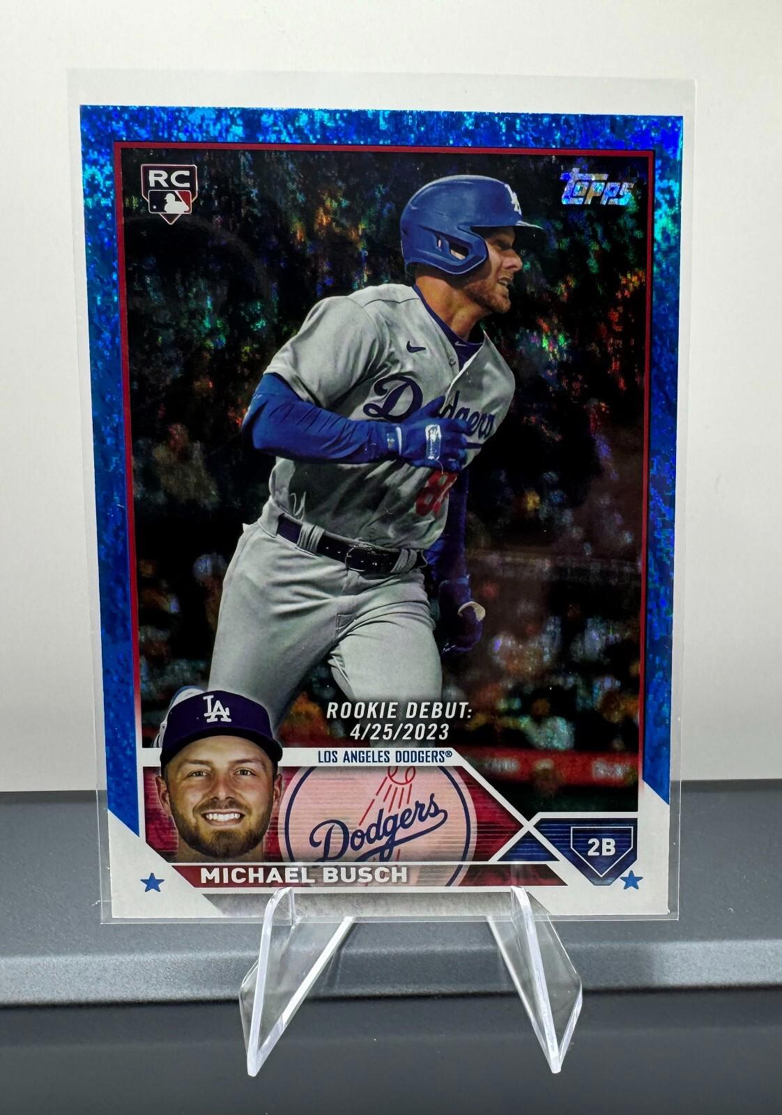 2023 Topps Update Blue Sparkle Refractor Michael Busch # US66. SP /999